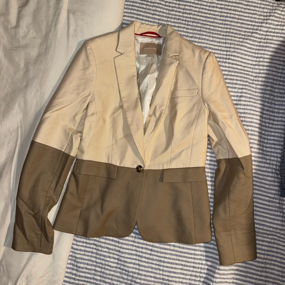 Banana Republic Two-Tone Cream and Tan Women's Blazer